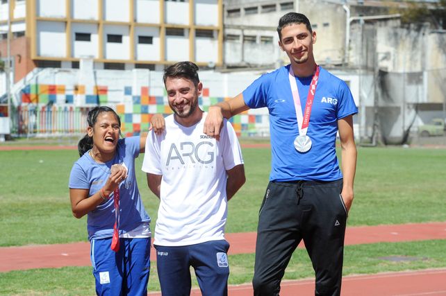 Yani Martínez, Martín Arroyo y Brian Impellizzeri, la burbuja rosarina que más sabe de podios