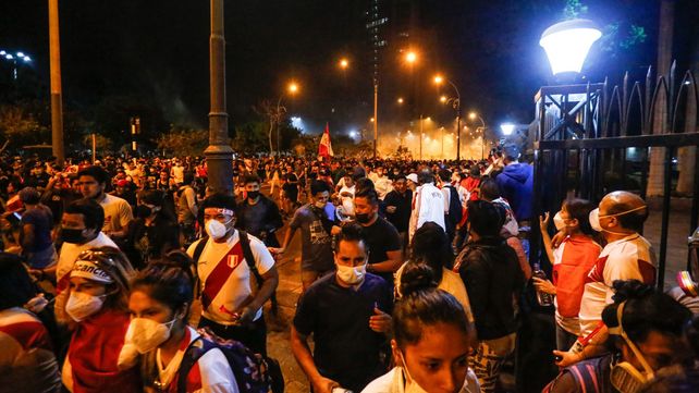 Perú: disturbios con un muerto y decenas de heridos