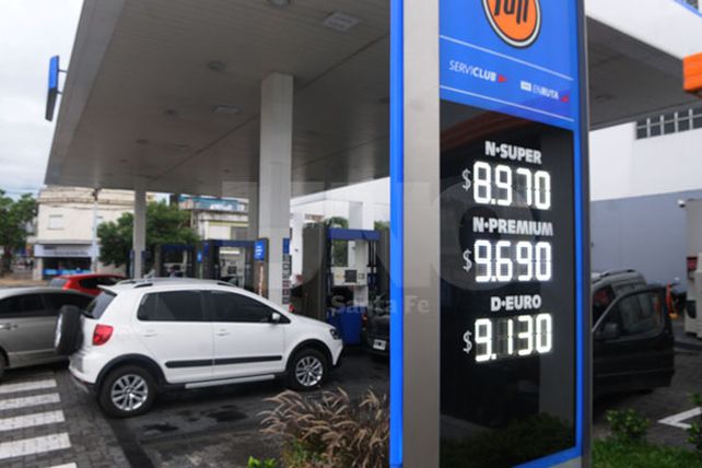 Los taxistas acusan un impacto indirecto del aumento de la nafta