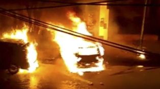 Queman cuatro autos en la noche de Vicente López