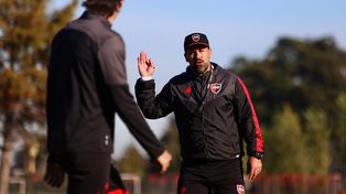 Fabbiani analiza cómo afrontará Newells posibles ausencias por convocatorias a seleccionados.