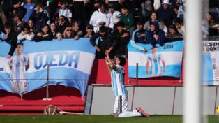 El fútbol de Argentina clasificó con el corazón en la boca a las semis de los Juegos Suramericanos