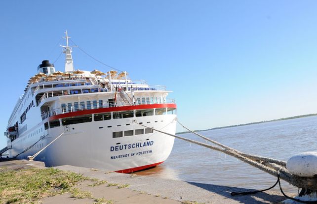 Rosario recibe un crucero con turistas alemanes que ya disfrutan de la ciudad