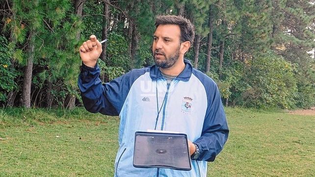 Leandro Burtovoy asumió como DT de la Primera División de Independiente de Santo Tomé.