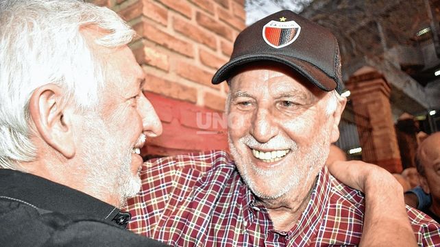 José Vignatti y José Alonso están en Qatar y volverían a Santa Fe a principios de la próxima semana. José Vignatti y José Alonso están en Qatar y volverían a Santa Fe a principios de la próxima semana.