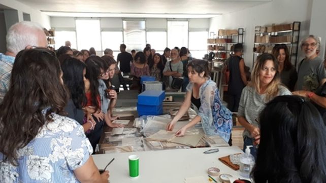 Emoción. La Biblioteca Popular Vigil volvió a vivir. Los recorridos guiados convocan a vecinos