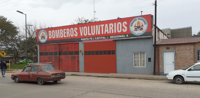 Todos los vehículos de los Bomberos están inmovilizados dentro del galpón