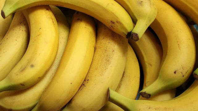 ¿Qué frutas y verduras van en la heladera y cuáles conviene dejar fuera?
