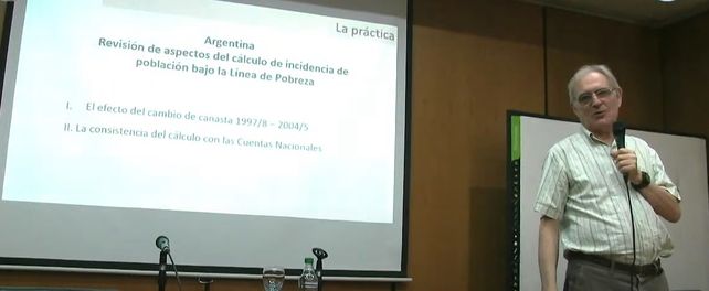Müller durante la presentación de su trabajo en la UBA.