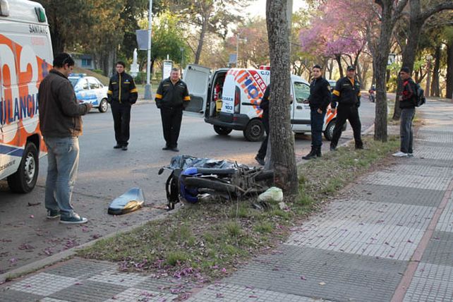 Amanecer trágico: murieron  dos motociclistas, uno en Llambi y otro en Santa Fe