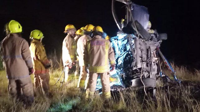 Este viernes por la noche ocurrió un accidente de tránsito a la altura del kilómetro 30 de la ruta 174 entre un camión de gran porte y una camioneta