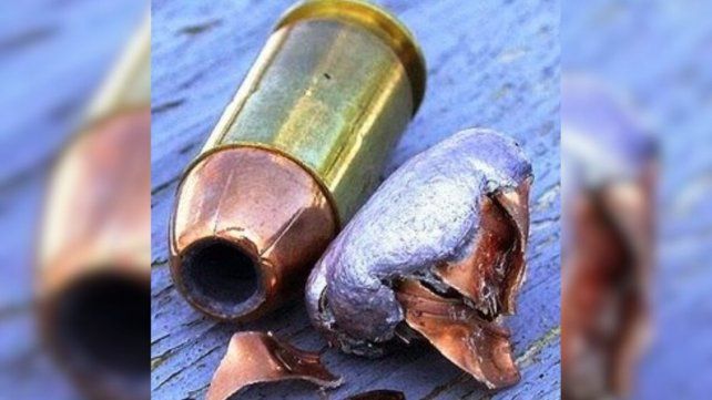 Balas perdidas ingresaron por los techos a dos viviendas en B° Belgrano y causaron terror entre los vecinos