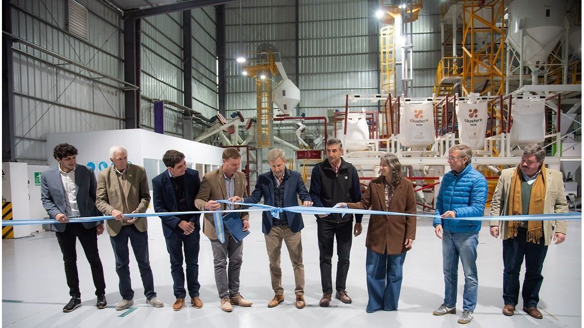 Hasenkamp: Rogelio Frigerio inauguró una planta que adhirió al RINI