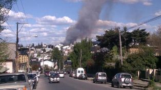 Un gran incendio forestal afecta a Bariloche