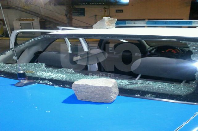 Persecución y arresto de un joven con un arma de guerra en Nueva Pompeya