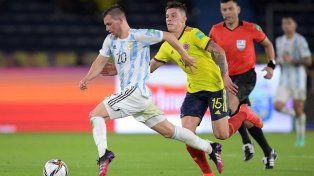 Lo Celso encara hacia el frente con la sutileza y elegancia de los grandes. El exCentral será titular ante Colombia y todo Argentina espera que brille.&nbsp; 
