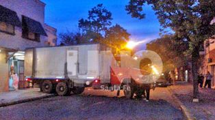 Vecinos de Bº Roma denuncian a carnicería de la zona por cortes ilegales de calles