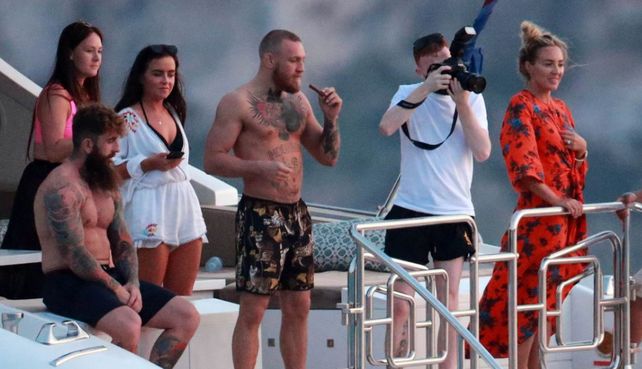 Así disfruta Conor McGregor los millones que le dejó su pelea con Floyd Mayweather