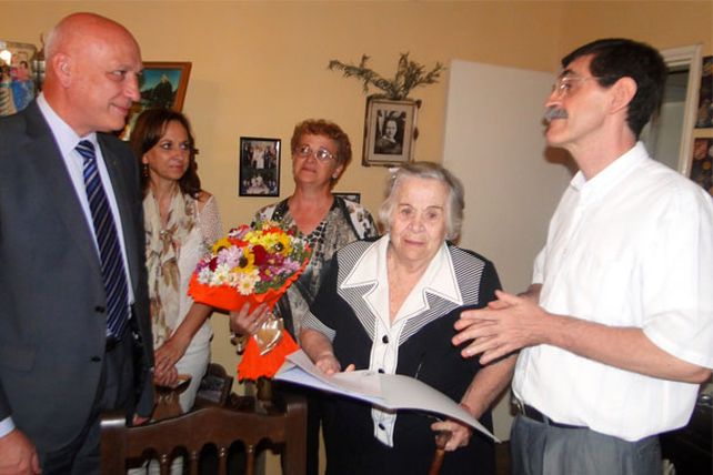 Bonfatti entregó la pensión a la madre de un excombatiente fallecido en Malvinas