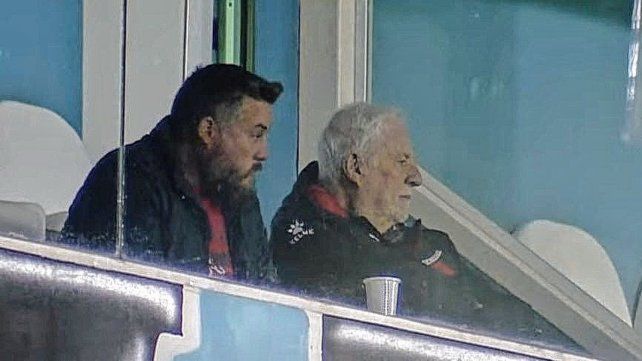 José Vignatti viajará con el plantel de Colón a Buenos Aires