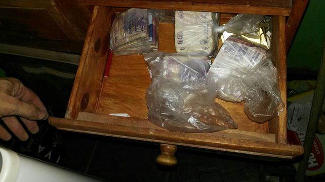 Allanaron kioscos de droga en Concordia y a un preso vinculado