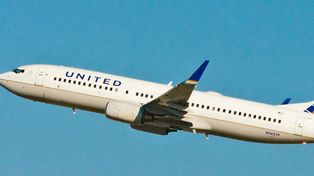 United Airlines lanzará asientos cama en clase económica para vuelos largos desde 2027