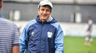 Walter Perazzo, DT de Temperley, considera que Colón, a pesar del momento, es el gran candidato al ascenso.