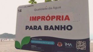 El mar en vacaciones es un destino soñado para muchos turistas, pero hay que prestar atención a las señales que da el agua.