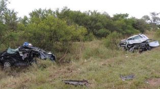 Dos muertes y cuatro heridos fue el saldo de un trágico choque frontal en la ruta