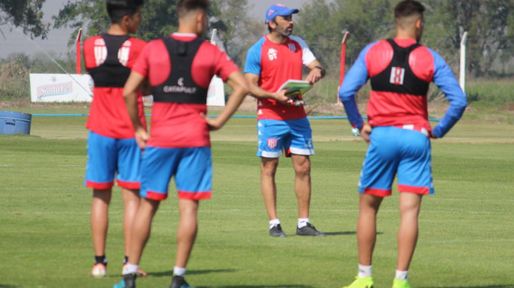 Unión estaría también tras los pasos de un volante central