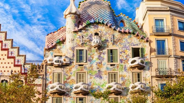 La Casa Batlló está en el señorial Paseo de Gracia