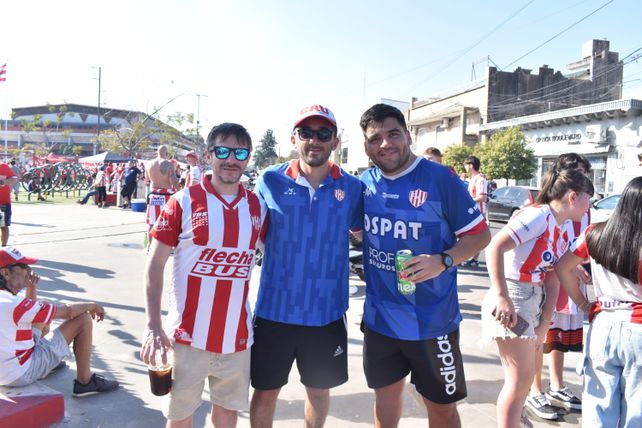 Unión-Independiente: el 15 de Abril vivió otra tarde de fútbol a pleno