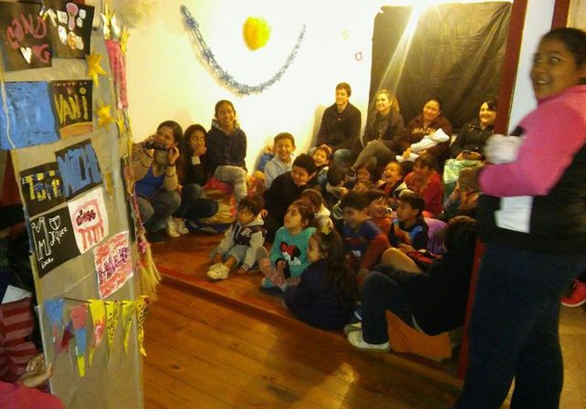 Ensamble. Los personajes de la obra fueron ideados y confeccionados por los 45 niños que asisten a la entidad.