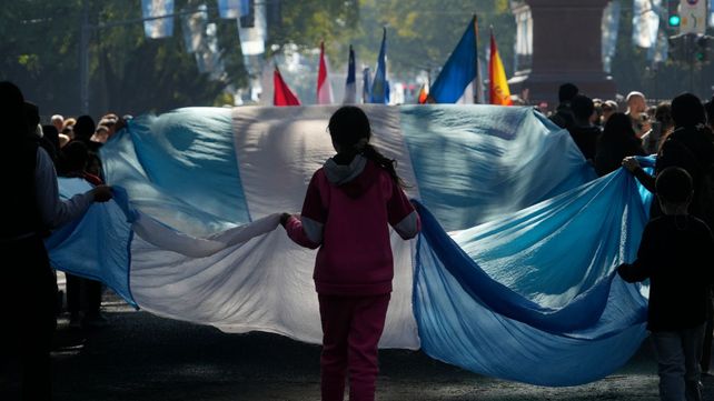 Los rosarinos celebraron el 9 de Julio con un desfile y una gran fiesta popular