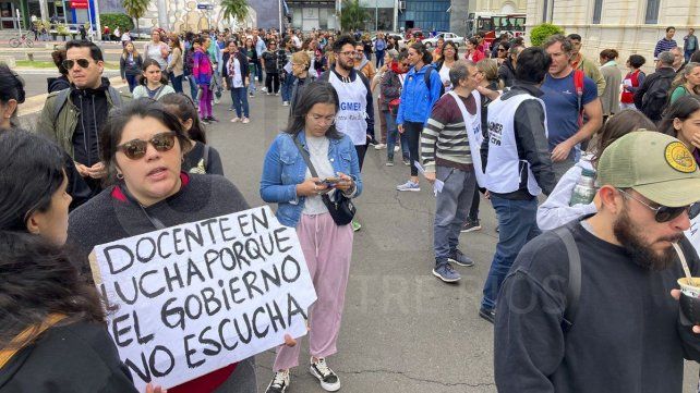 Agmer denuncia recortes en licencias especiales y alerta sobre una política de ajuste en el CGE