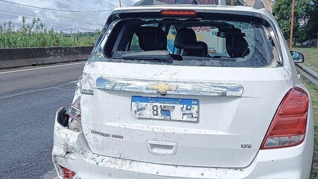 Accidente entre un auto, un camión y un colectivo sobre Ruta Nacional 168