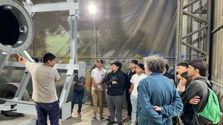Las visitas de estudiantes técnicos a empresas es fundamental ya que serán ellos los que trabajarán en el sector.
