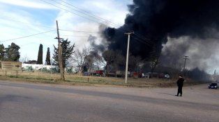 Se incendió un depósito de camiones en Santo Tomé
