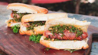 En el festival de Villa María se podrá pagar el choripán, el locro y bebidas en cuotas.
