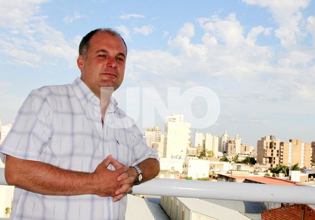 Henn acusó al presidente del Comité Nacional de la UCR