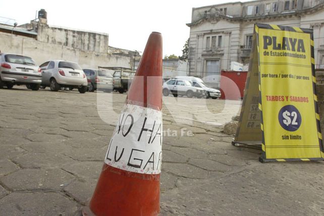 Desde 2006, el estacionamiento privado subió un 800% sus tarifas