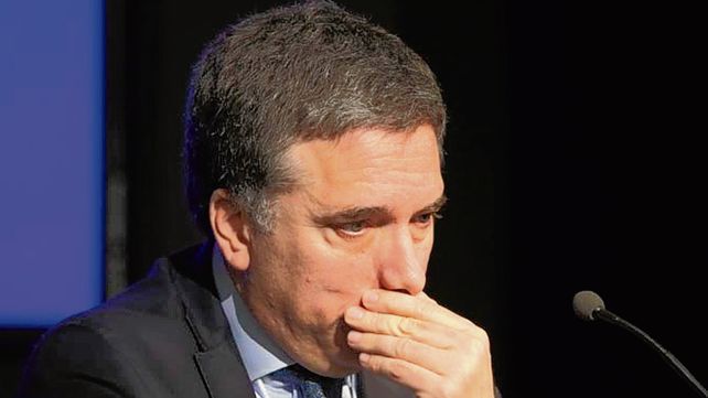 Procesaron a Dujovne en la causa de los peajes