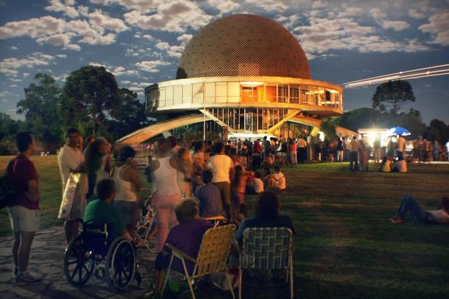 Símbolo e historia de Buenos Aires, el Planetario cumple 55 años