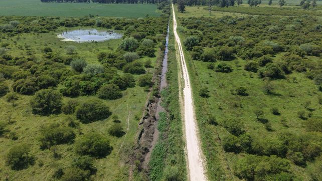 Refuerzan el drenaje en el Gran Santa Fe: limpian 16 kilómetros de canales clave para evitar anegamientos