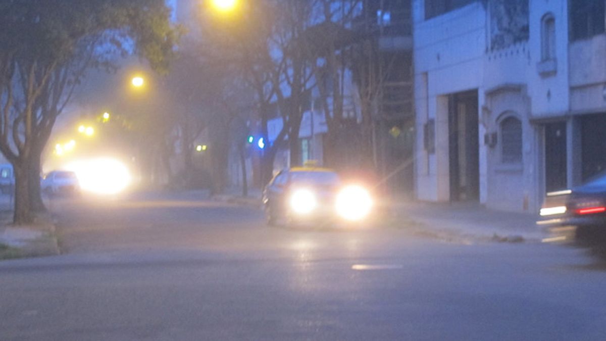 La intensa niebla complicó la visibilidad en las rutas y dejó fuera de ...