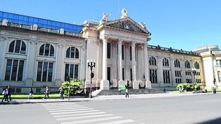 formación. La Facultad de Medicina, perteneciente a la UNR.
