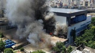 Un incendio en un depósito de Artear sacó del aire a Canal 13 y TN