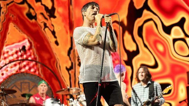 La crónica de Hernani Natale sobre el paso de la banda de Los Ángeles por Buenos Aires. Red Hot Chili Peppers vuelve a tocar en El Monumental