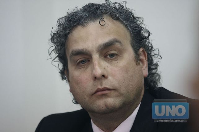 Sentencia. El juez Mauricio Mayer dictó el sobreseimiento ante la falta de pruebas por la denuncia de la familia adinerada contra la trabajadora. Foto UNO/Diego Arias