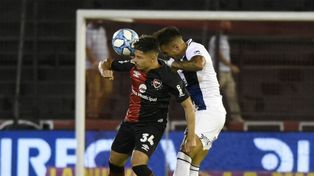 Palacios tuve el segundo gol de Newells en sus pies pero definió mal.&nbsp;